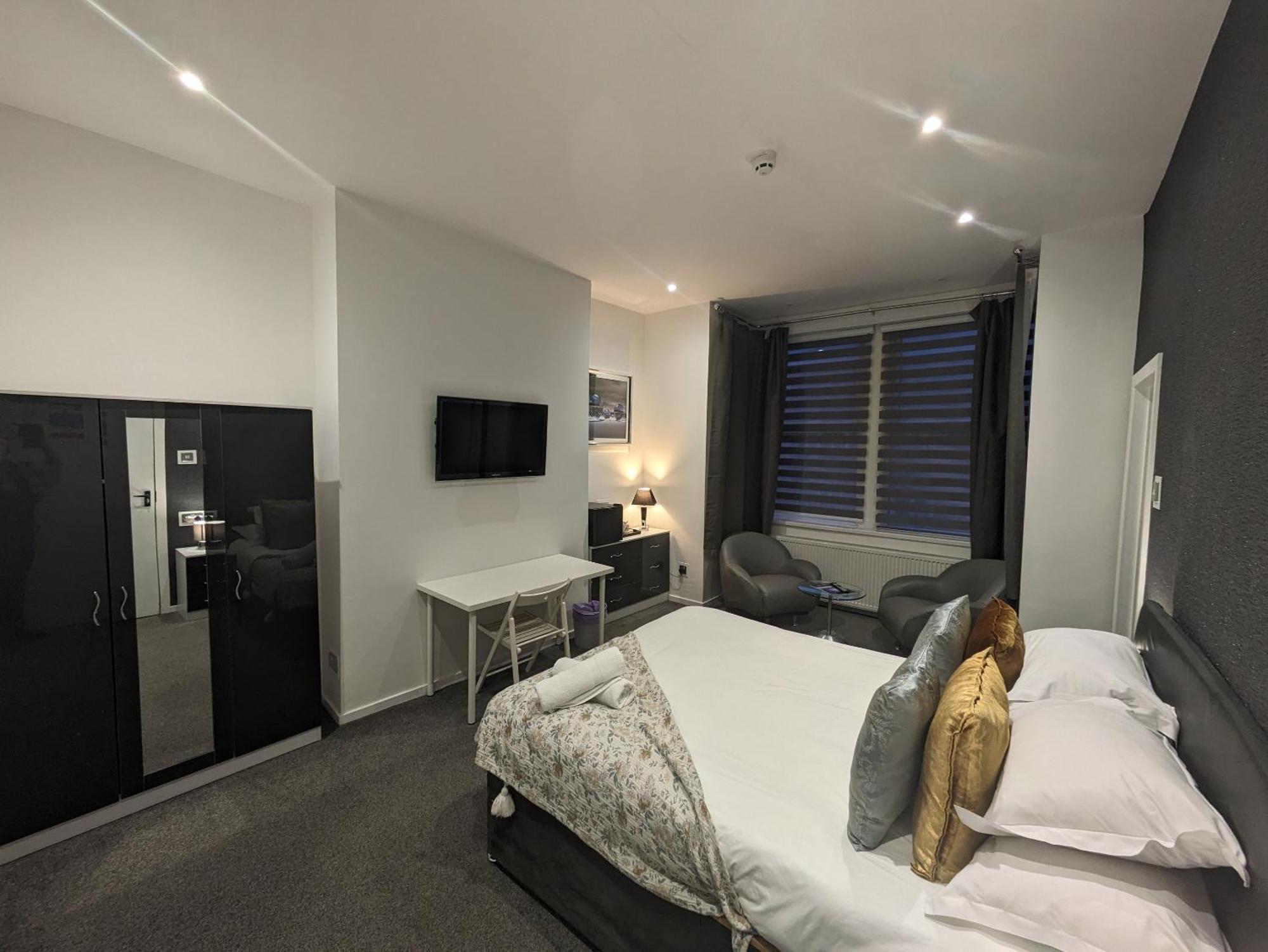 Hotel 33 Μπλάκπουλ Δωμάτιο φωτογραφία